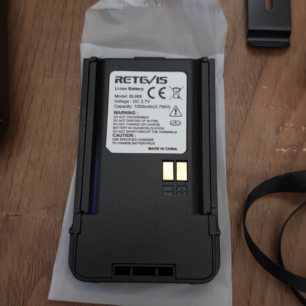 Retevis RB66 Portable Two Way Radio Walkie Talkie with BL666 Battery & Charger - Picture 3 of 10